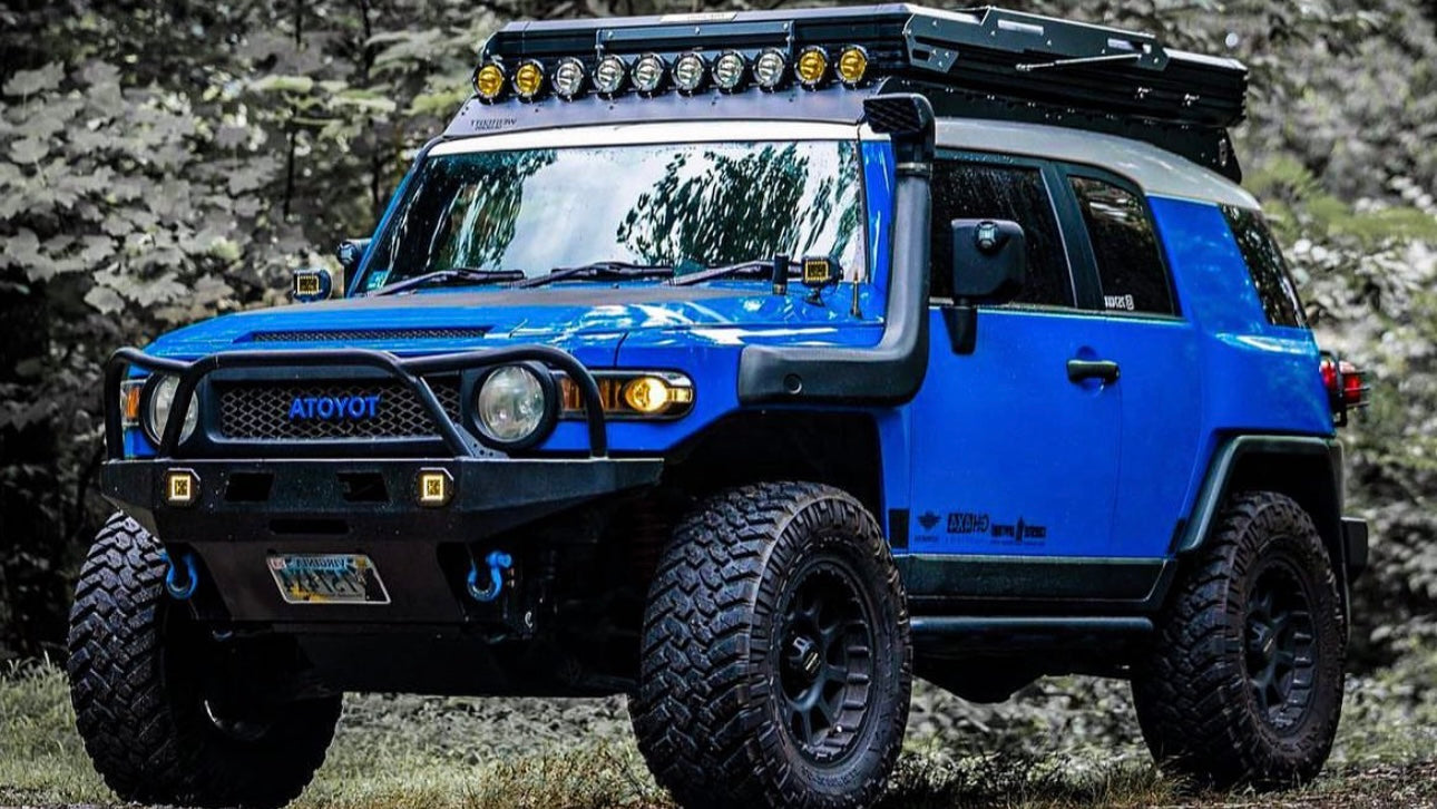 TOYOTA FJ CRUISER