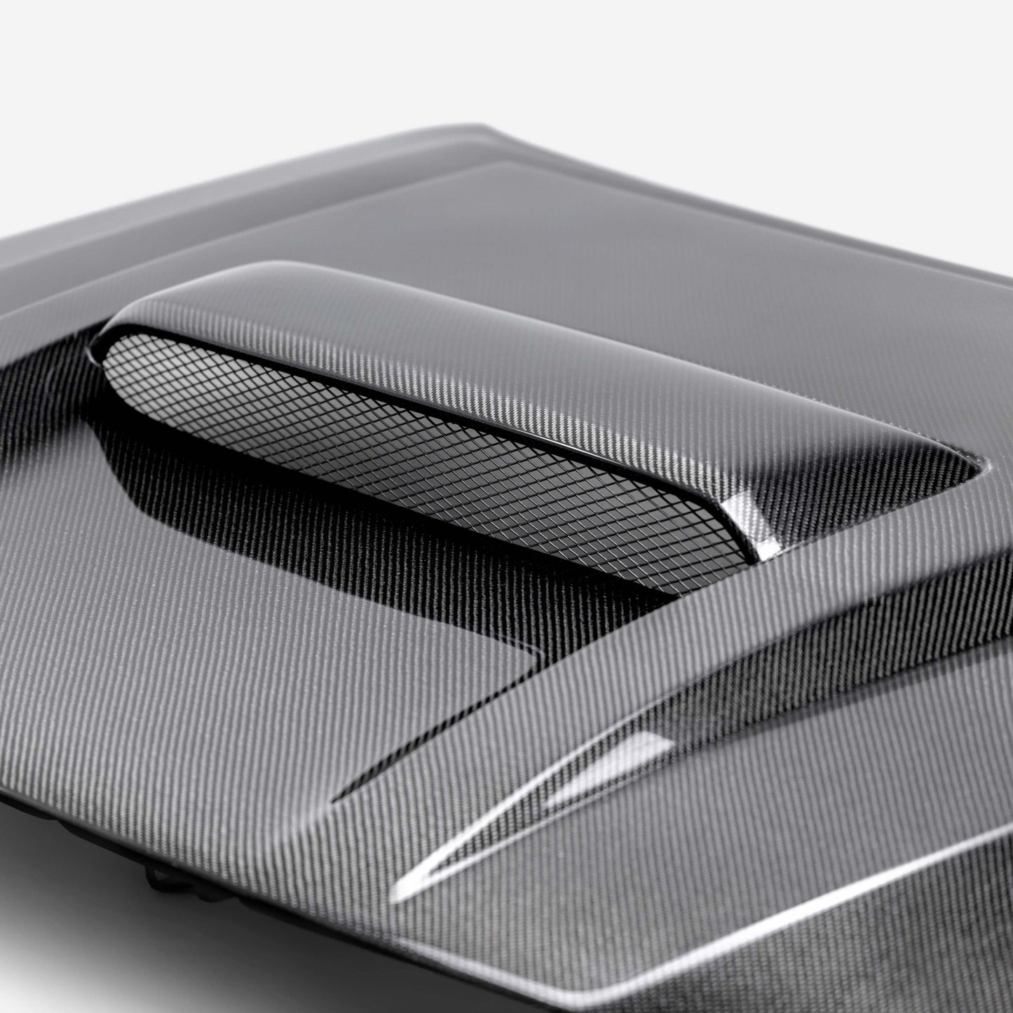Seibon TR-Style Carbon Fiber Hood 2022-2024 Nissan Frontier