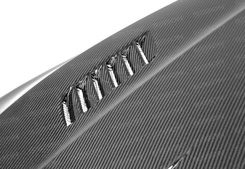 Seibon 12-14 BMW F30 / F32 VR-Style Carbon Fiber Hood