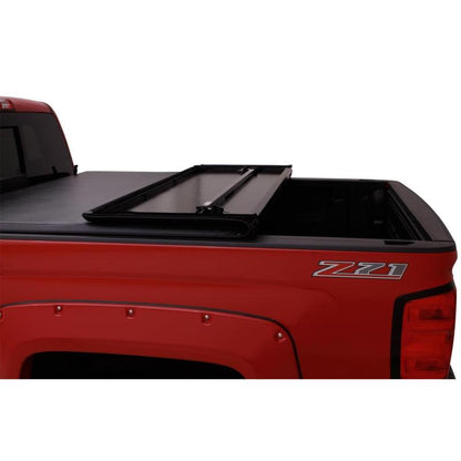 Lund 2016-2020 Toyota Tacoma (5ft. Bed) Hard Fold Tonneau Cover - Black