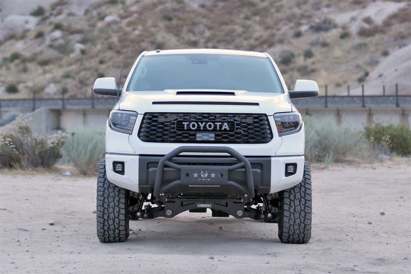 Fabtech 16-19 Toyota Tundra TRD PRO 4WD 4in Perf. System w/DL 2.5 Coilovers & Rear DL Shocks